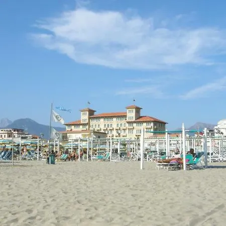 Apartment Casa-mobile Viareggio/mare *